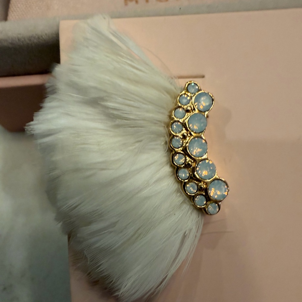 NEW Mignonne Gavigan Ivory Feather Earrings with Crystal Accents - Picture 7 of 11